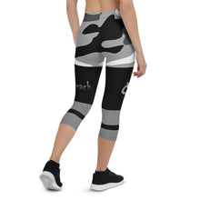 Load image into Gallery viewer, Capri Leggings Grey Camo