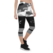 Load image into Gallery viewer, Capri Leggings Grey Camo