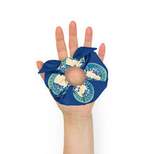 Load image into Gallery viewer, Catch-A-Dream Scrunchie