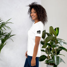 Load image into Gallery viewer, Short-Sleeve Women's T-Shirt Dive Club