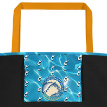 Load image into Gallery viewer, Catch-A-Dream Beach Bag Reflections Palm (Light)
