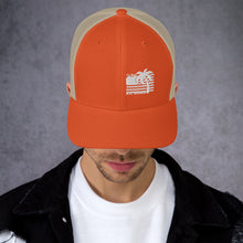 Load image into Gallery viewer, Trucker Cap American Palm
